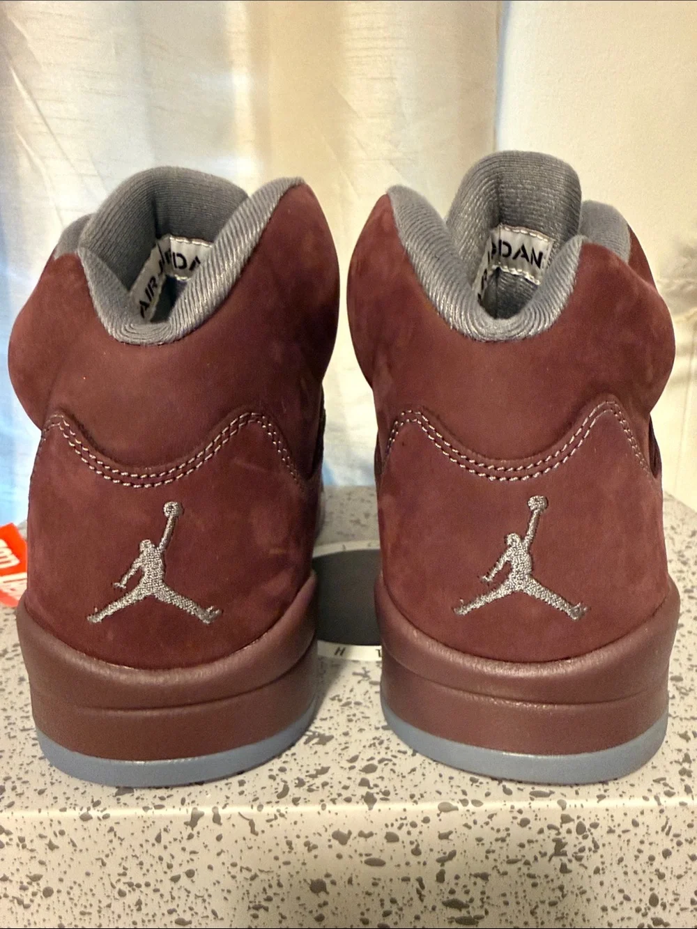 New in Box Mens Air Jordan 5 Retro SE Burgundy Sneakers 2023